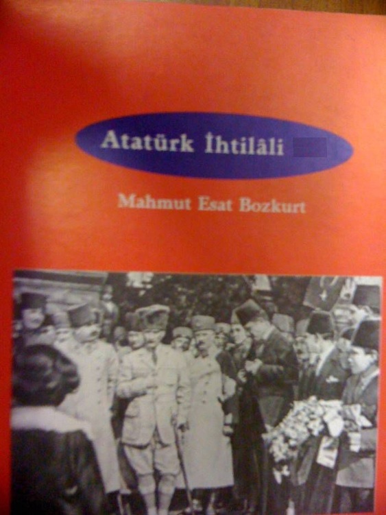 Atatürk İhtilali Kitap Kapağı